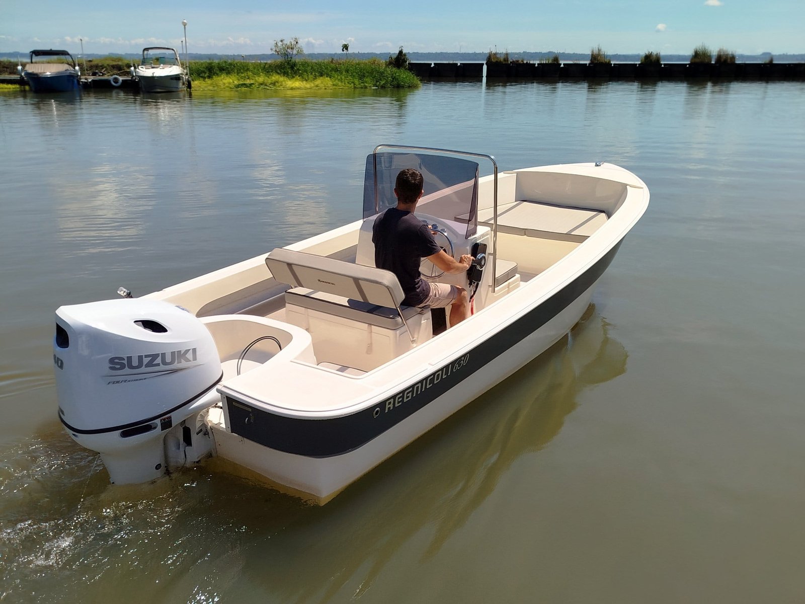 Marea 630 con Suzuki 140 hp 4t